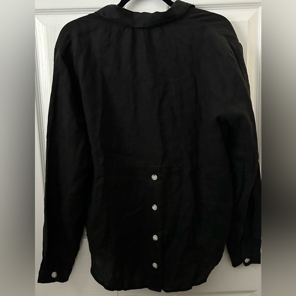 NWT XCVI Long-Sleeve Button Linen Blouse- Dark Grey/Black Size Medium - Picture 2 of 7